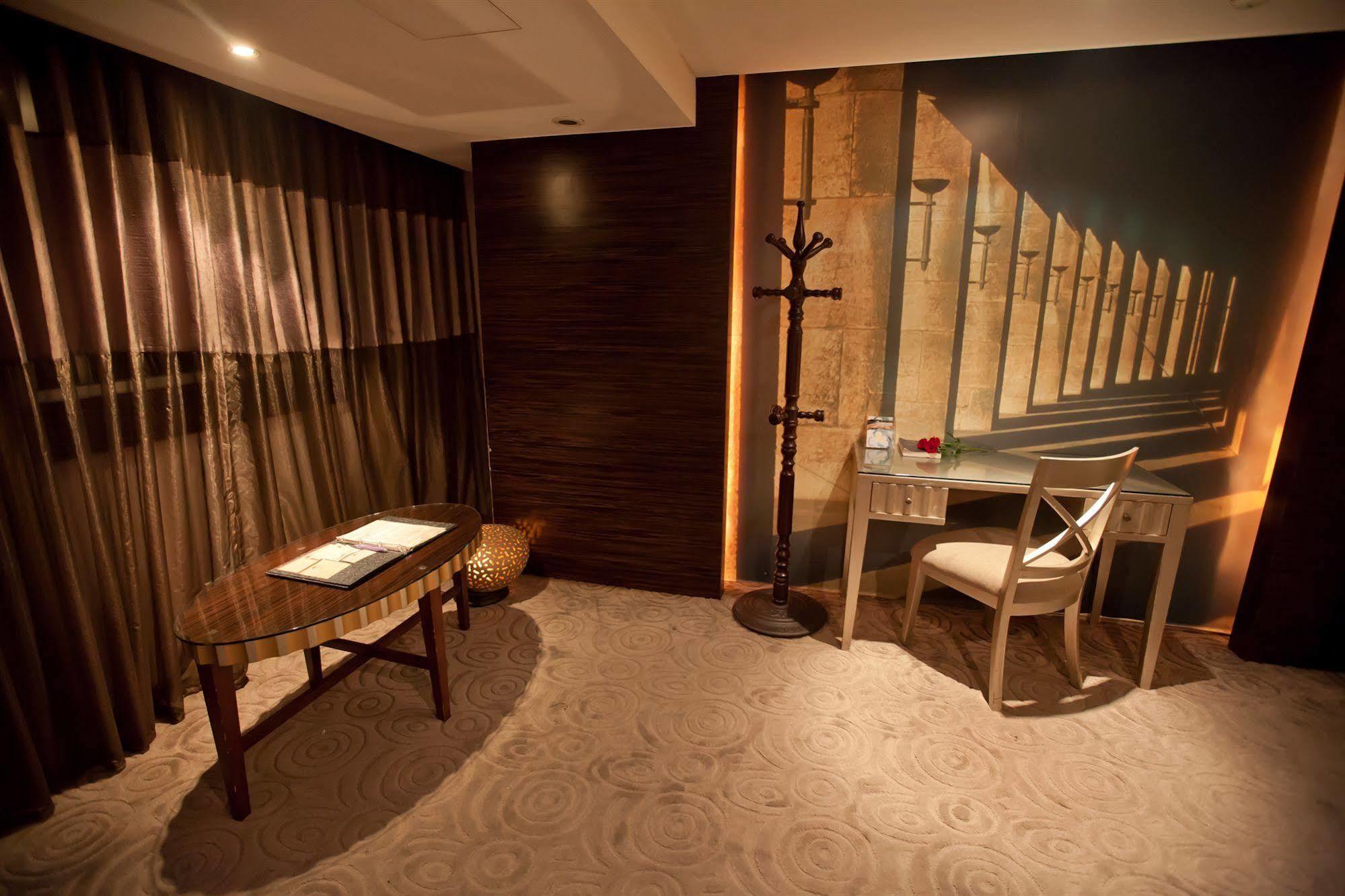 Taipei Lotty Hotel Bagian luar foto
