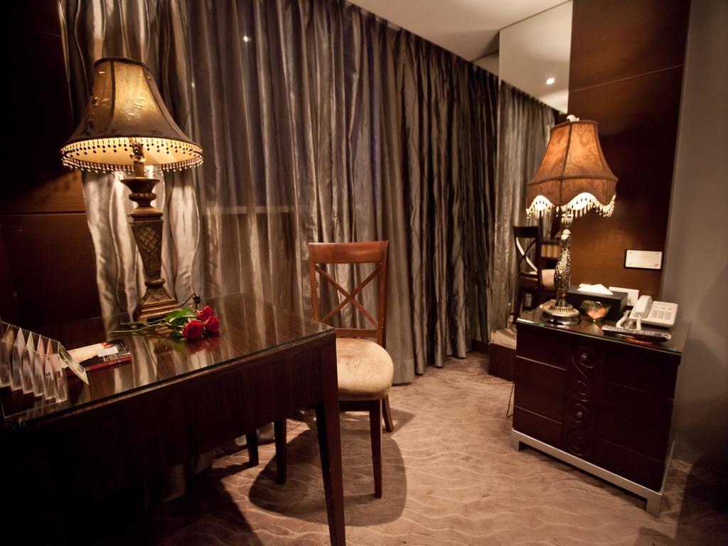 Taipei Lotty Hotel Bagian luar foto